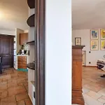 4 Bedroom Gorgeous In Hébergement de vacances Sciacca