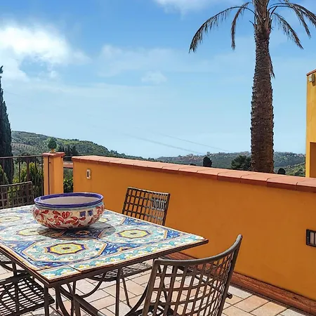 4 Bedroom Gorgeous In Sciacca