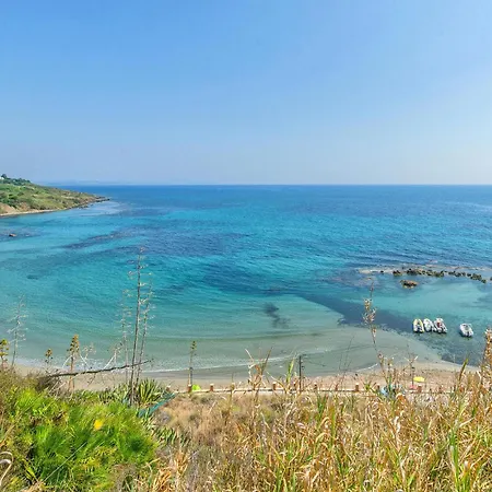 4 Bedroom Gorgeous In Sciacca