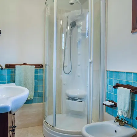 4 Bedroom Gorgeous In *