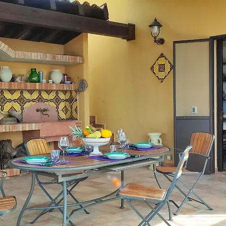 בית נופש Cozy In With Wifi שאקה