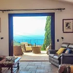 4 Bedroom Gorgeous In Ferienhaus *
